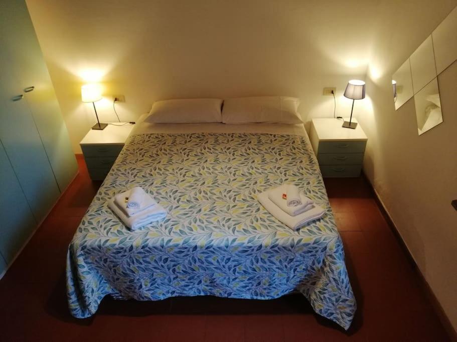 Cozy Apartment Near Train Station Florencia Exterior foto